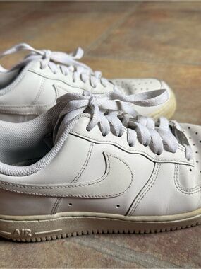 Nike Women’s White Low-Top Leather Sneakers